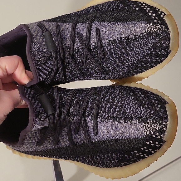 Yeezy Boost 350 V2 - Picture 5 of 7